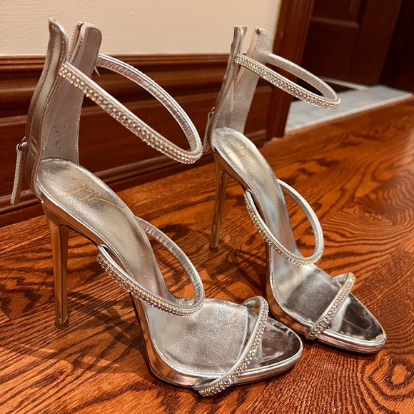 Giuseppe Zanotti Triple Strap Metallic Stiletto Sandals - Picture 1 of 4